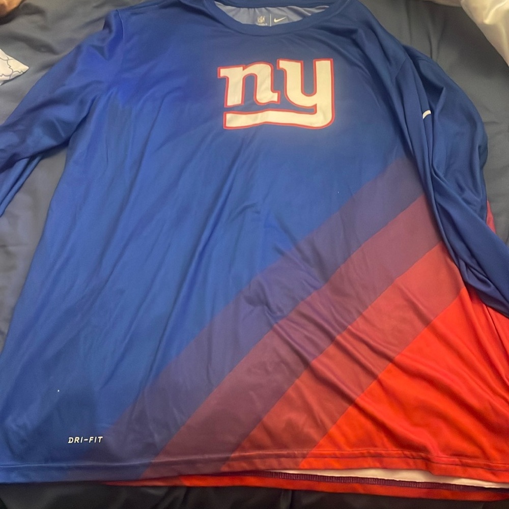 XXL New York giants long sleeve shirt